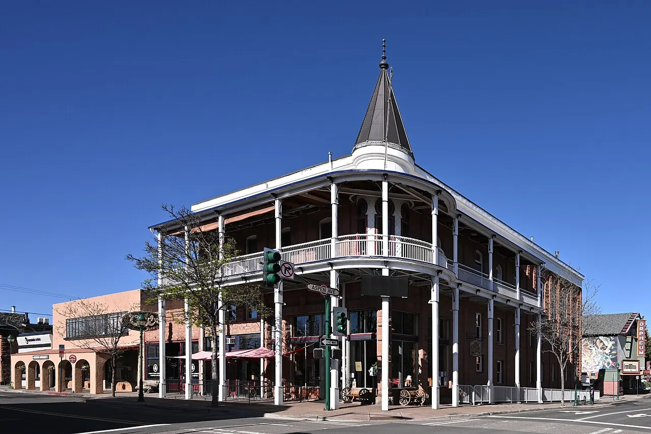 Weatherford Hotel, Flagstaff: Downtown Flagstaff AZ Weatherford Hotel 08-42-59